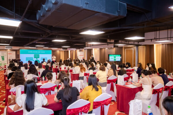 GIẢI MÃ MỤN NẤM MEN - Larimide